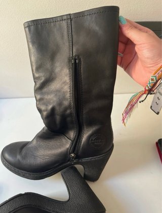 Botas altas negras piel