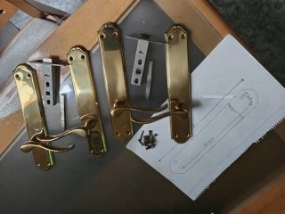 Manetas de puerta. Precio por pareja.