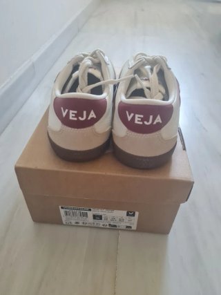 Zapatillas Veja Volley Blancas y Rojas