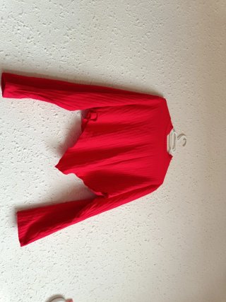 Camiseta roja de invierno  mujer