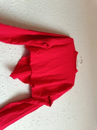 Camiseta roja de invierno  mujer