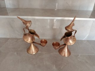 Coppia di antiche caffettiere in bronzo