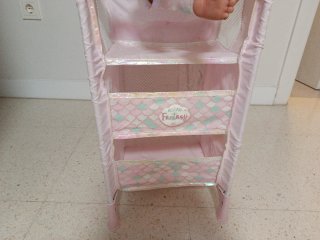 Cuna de muñecos plegable con armario y asiento