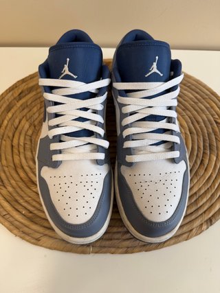 Jordan 1 Low Azul y Blanco
