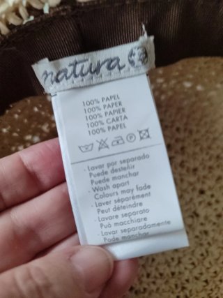 Sombrero de paja beige y marrón