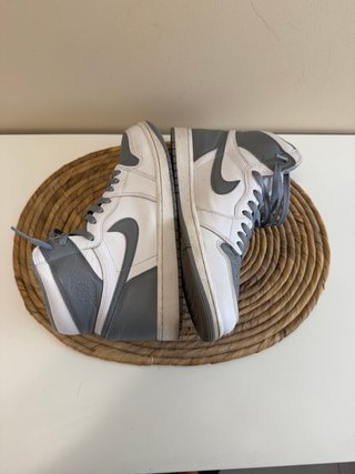 Jordan 1 Retro High OG Stealth
