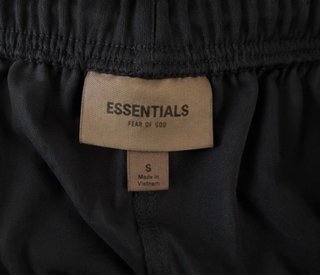 Essentials Fear of God Shorts Negros