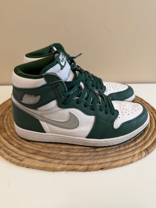 Jordan 1 Retro High OG Verde y Blanco