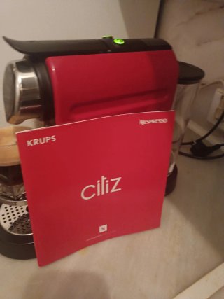Cafetera Nespresso Krups Roja nueva