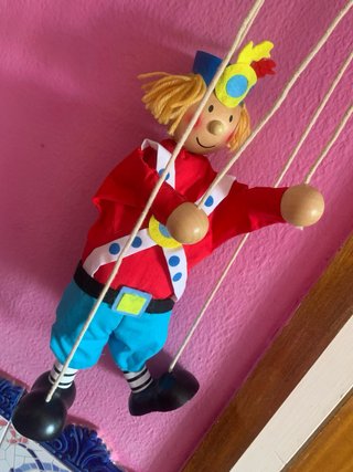 Marioneta de madera 37 cm nueva