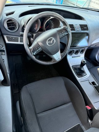 Mazda 3 2012