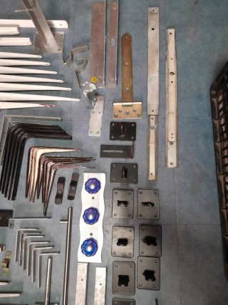 Lote Escuadras, Tiradores, Soportes y Más