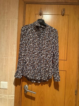 Blusa leopardo manga larga