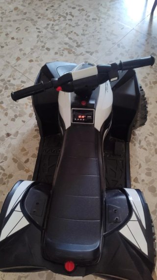 Quad eléctrico infantil