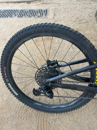 Giant trance 29 X
