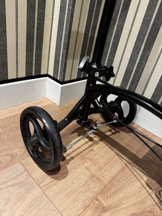 Andador scooter con asiento