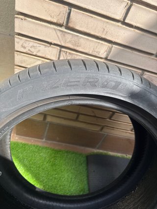 Pirelli PZero 245 40 19 94W