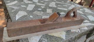Cepillo de carpintero de madera
