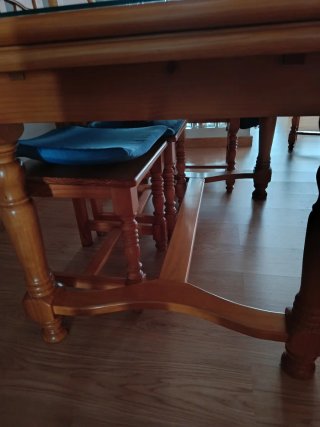 Comedor completo: armario, mesa y 6 sillas. Utiel.