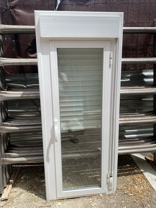 Ventanas de aluminio blanco climalit con persiana
