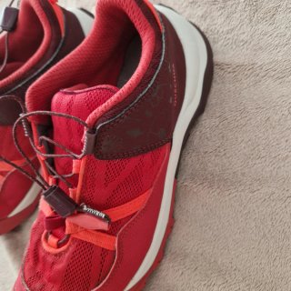 Zapatillas Crossrock Mujer Talla 36/37. Rojas