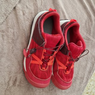 Zapatillas Crossrock Mujer Talla 36/37. Rojas