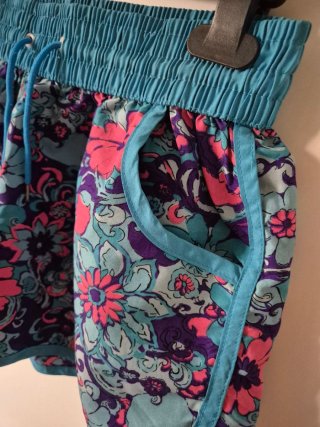 Pantalón corto estampado floral