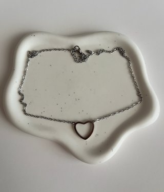 Collar plateado corazón minimalista