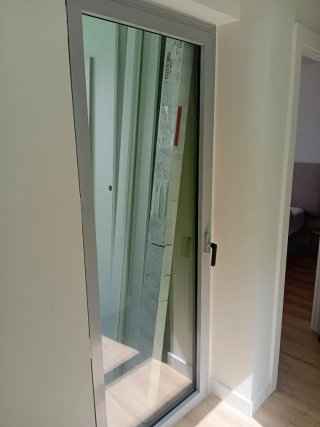 2 Carpinterías Aluminio Cortizo, nuevas