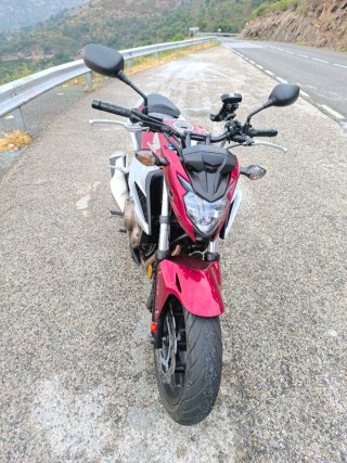 Honda CB 500F Roja y Plata