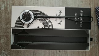 Orologio Swatch Royal Pop Ocho Nero