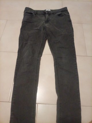 Pantalón vaquero negro