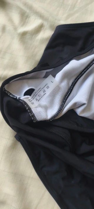 Bañador negro con nudo frontal
