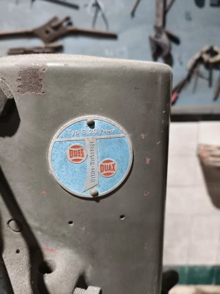 Taladro de pie antiguo