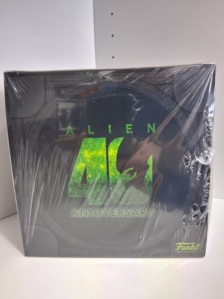 Set figura POP & T Shirt Alien 40th Anniversary