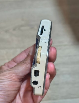 Lettore MP3 SanDisk Sansa E130 Vintage