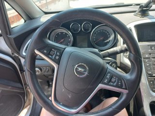 Opel Astra J 2015 Diésel 1.6 CDTI - Motor averiado