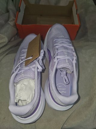 Zapatillas Nike Running Moradas y Blancas