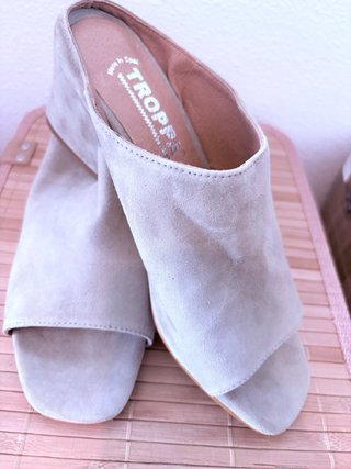 Zuecos ante Tropp beige Sin estrenar