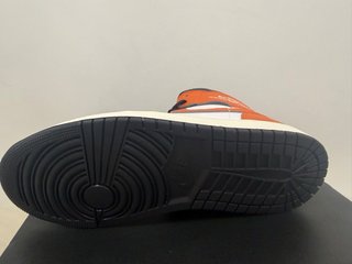 Jordan Air 1 Mid Talla 42.5 Naranja
