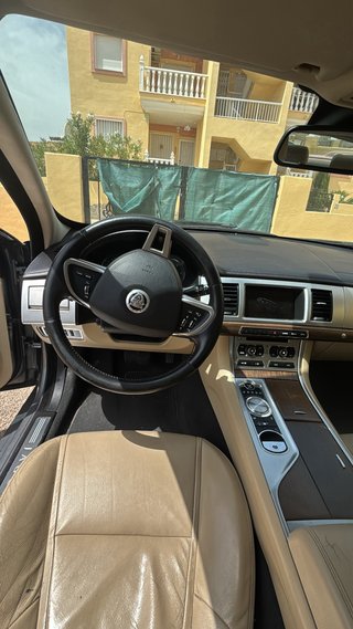 Jaguar XF 2014