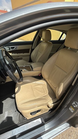 Jaguar XF 2014