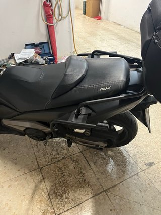 Kymco AK550 Maxi Scooter Negra