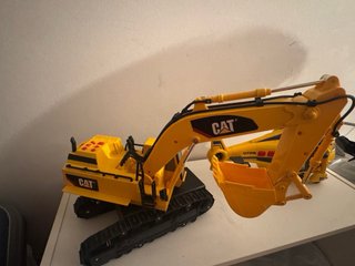 Lote Juguetes: Excavadora y Helicóptero