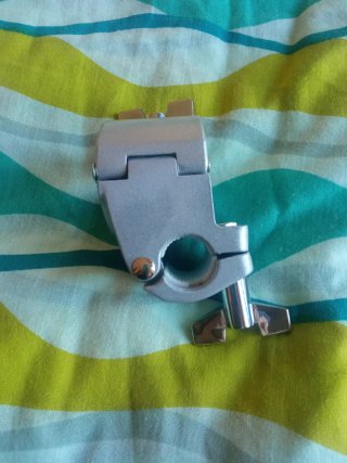 Pinza para rack de batería