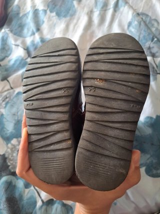 Botas marrones niña talla 25