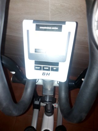 Bicicleta Elíptica BH Fitness ZK200