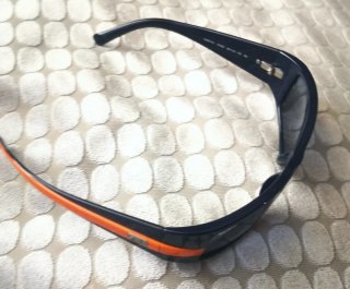 Gafas de sol Ray-Ban azules y naranjas