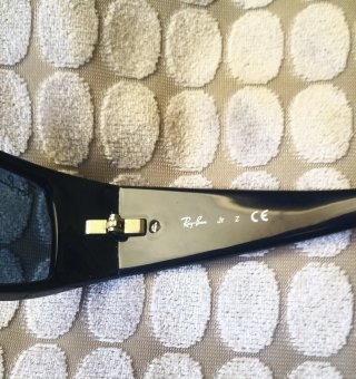 Gafas de sol Ray-Ban azules y naranjas