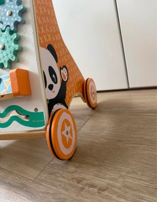 Andador de madera para bebés